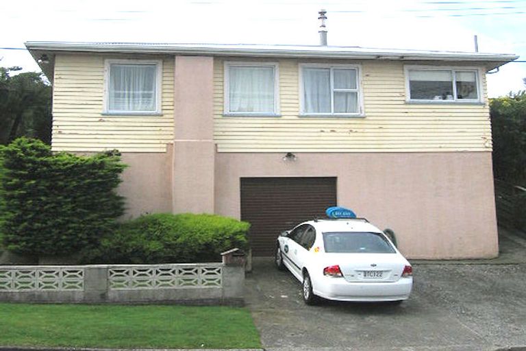 Photo of property in 20 Baylands Drive, Newlands, Wellington, 6037