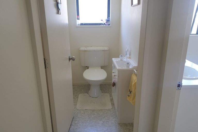 Photo of property in 104 Cortina Avenue, Johnsonville, Wellington, 6037