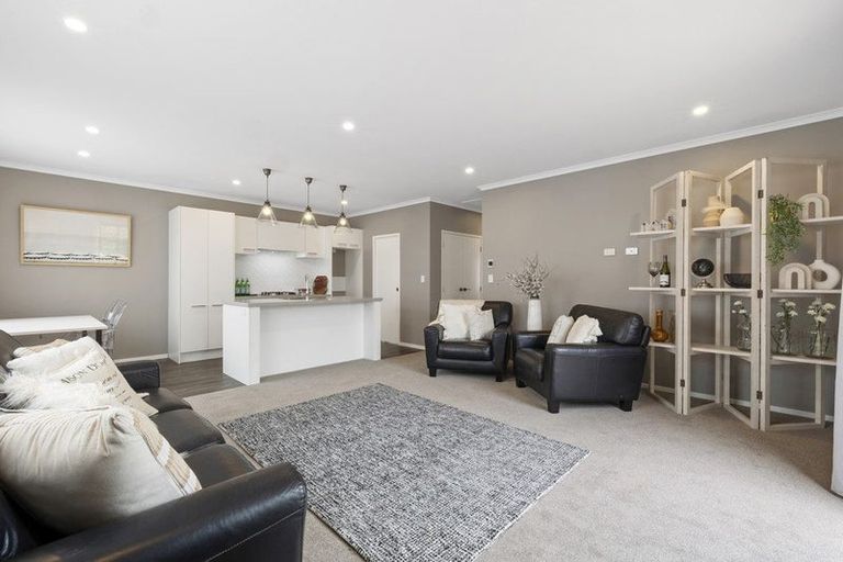 Photo of property in 47a Mangorei Road, Strandon, New Plymouth, 4312