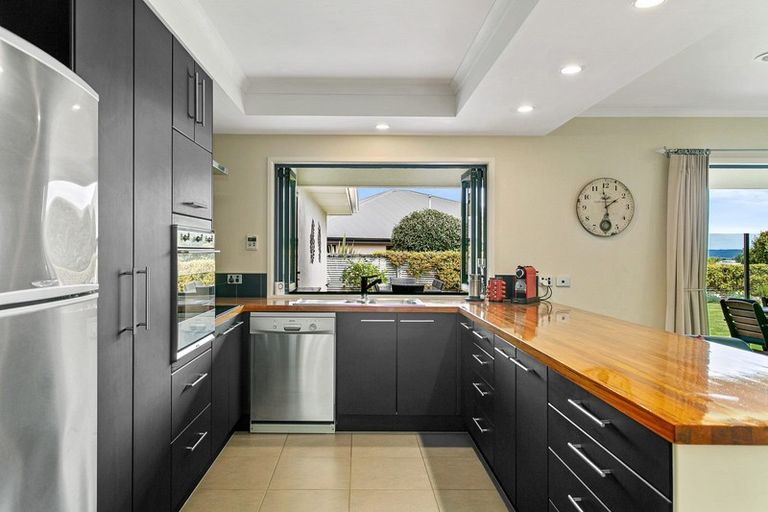 Photo of property in 6 Carpentras Way, Nukuhau, Taupo, 3330