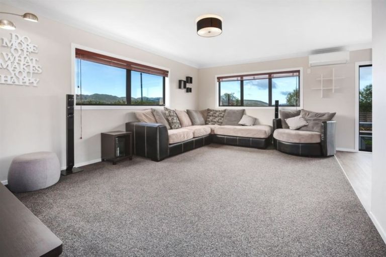 Photo of property in 58 Aotea Drive, Aotea, Porirua, 5024