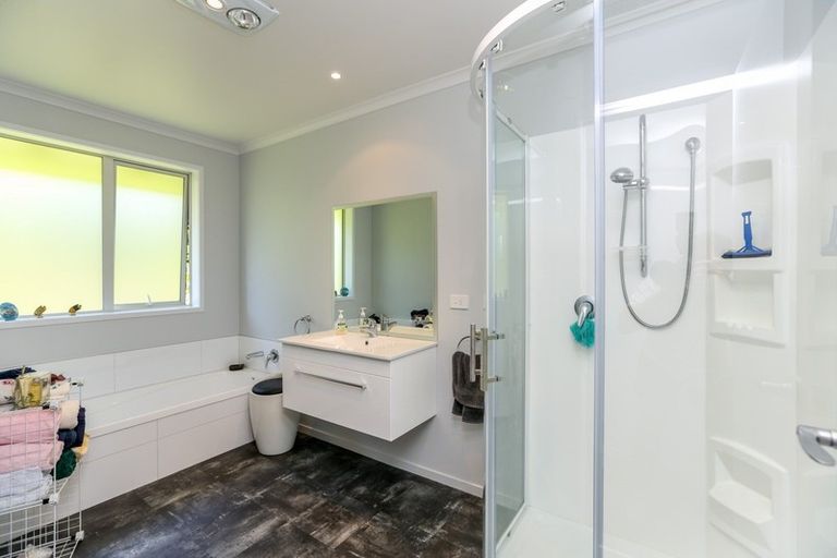 Photo of property in 154 Barrett Road, Whalers Gate, New Plymouth, 4310