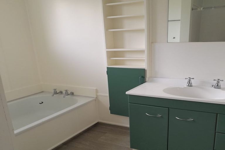 Photo of property in 22 Tasman Street, Pukekohe, 2120