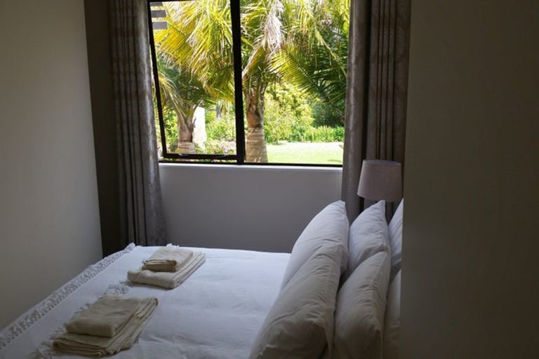 Photo of property in 22 Sarah Place, Farm Cove, Auckland, 2012