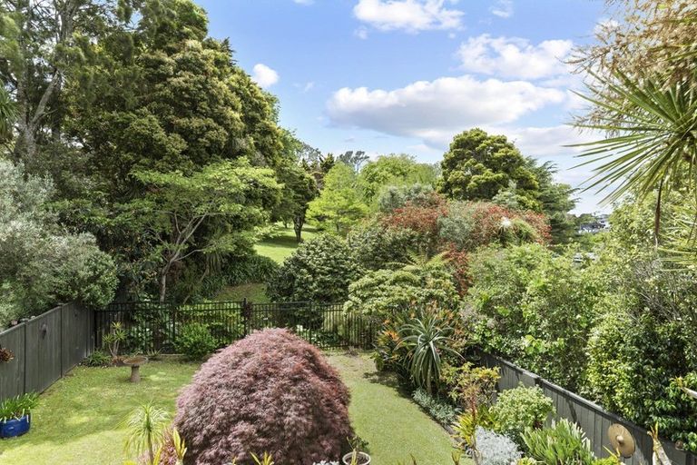 Photo of property in 2/59 Maxwelton Drive, Mairangi Bay, Auckland, 0630
