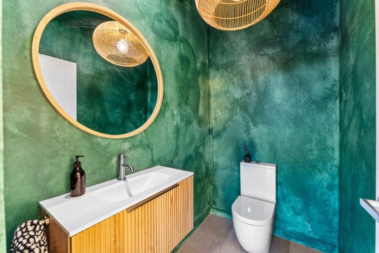 Photo of property in 94 Amreins Road, Waitakere, Henderson, 0782