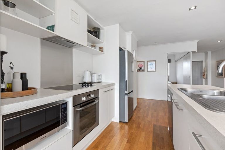 Photo of property in Algarve Apartments, 310/332 Maunganui Road, Mount Maunganui, 3116