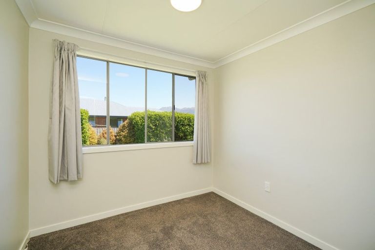 Photo of property in 10 Earl Place, Te Anau, 9600