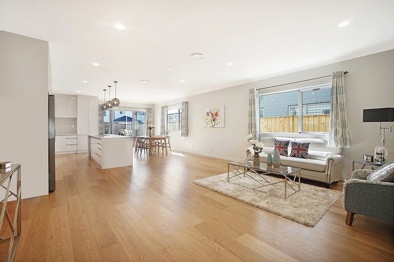 Photo of property in 61 Timmer Road, Flat Bush, Auckland, 2019