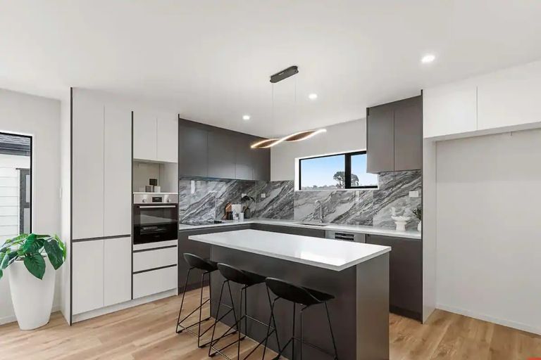 Photo of property in 166b Rathgar Road, Henderson, Auckland, 0610