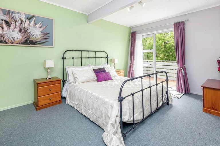 Photo of property in 2/11 Imogene Way, Half Moon Bay, Auckland, 2012
