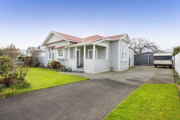 Photo of property in 4 Argyle Street, Hawera, 4610