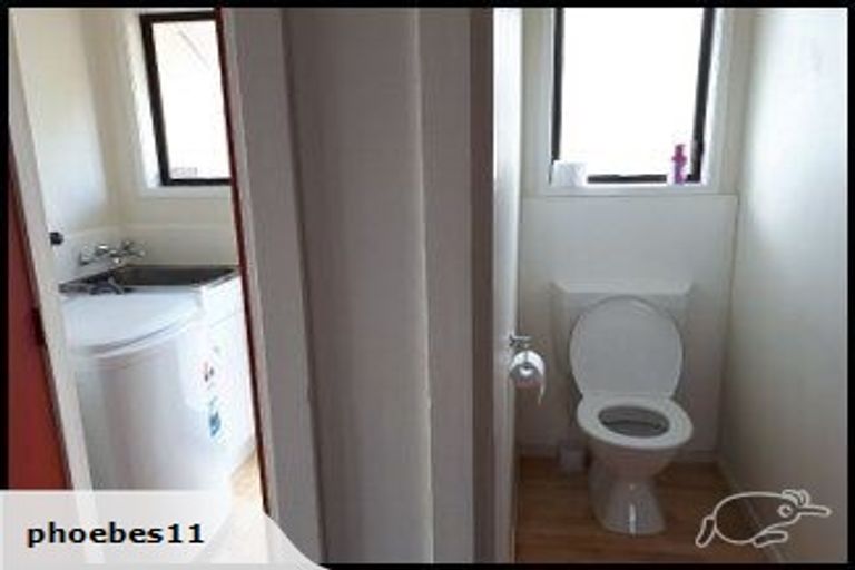 Photo of property in 452 Don Buck Road, Massey, Auckland, 0614