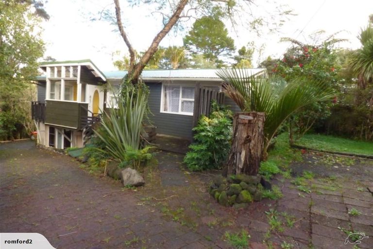 Photo of property in 144 Woodlands Park Road, Titirangi, Auckland, 0604