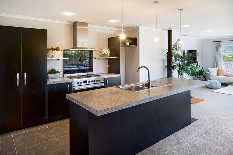 Photo of property in 29 Paparoa Crescent, Aotea, Porirua, 5024