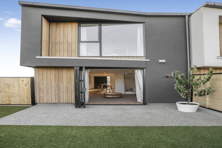 Photo of property in 2/10 Trieste Way, Paraparaumu, 5032