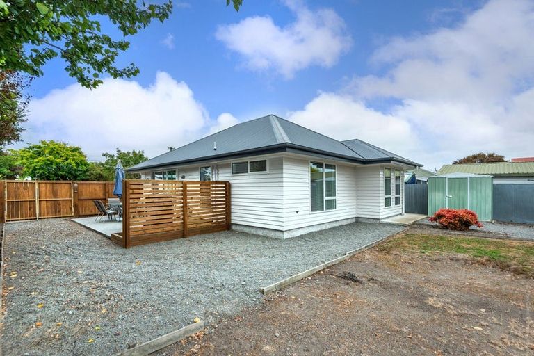 Photo of property in 10 Bideford Place, Dallington, Christchurch, 8061