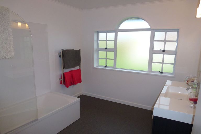 Photo of property in 2 Waldron Place, Clyde, 9330