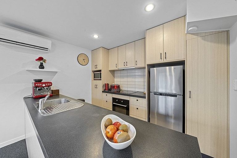 Photo of property in 5b Ryan Grove, Tawa, Wellington, 5028