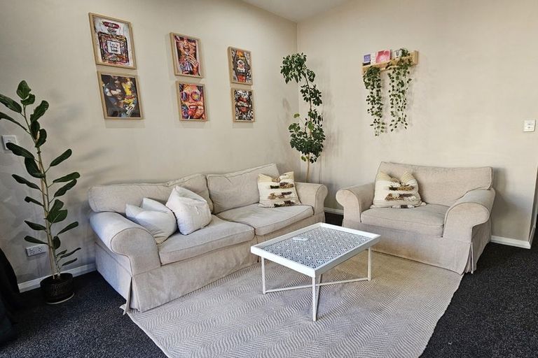 Photo of property in 2/262 Edgeware Road, Edgeware, Christchurch, 8013