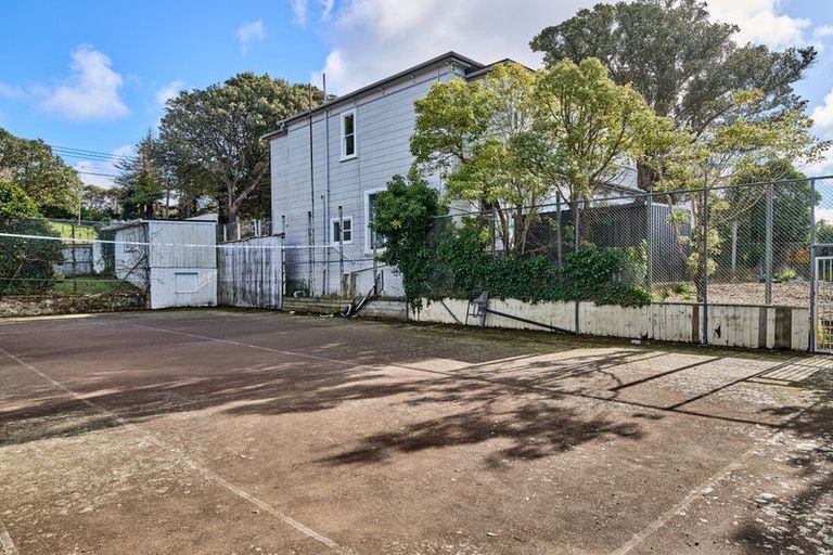 Photo of property in 35 Salamanca Road, Kelburn, Wellington, 6012