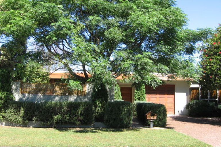 Photo of property in 5 Taitua Drive, Te Atatu South, Auckland, 0610