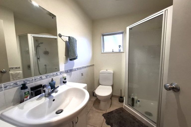 Photo of property in 3/57 Gladstone Road, Northcote, Auckland, 0627