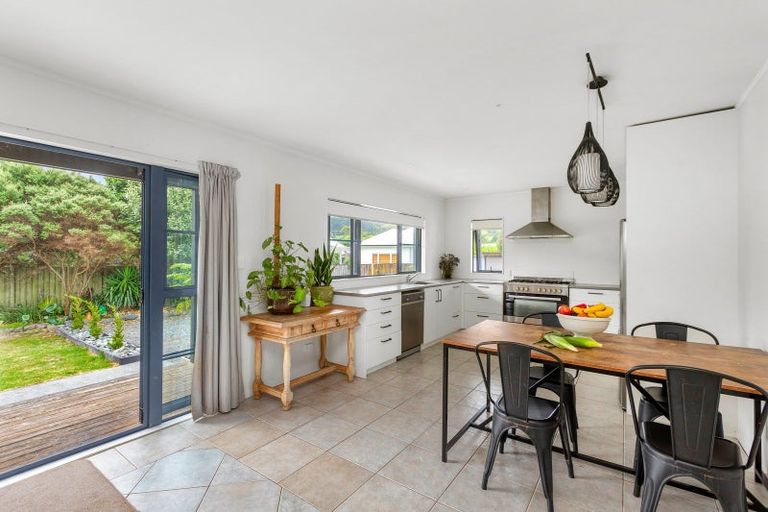 Photo of property in 49 Matakana Valley Road, Matakana, Warkworth, 0985