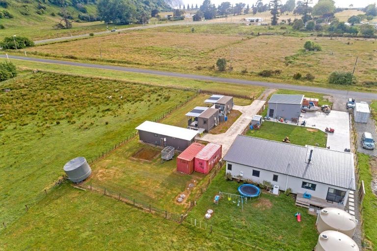 Photo of property in 7 Parkinson Street, Tolaga Bay, 4077