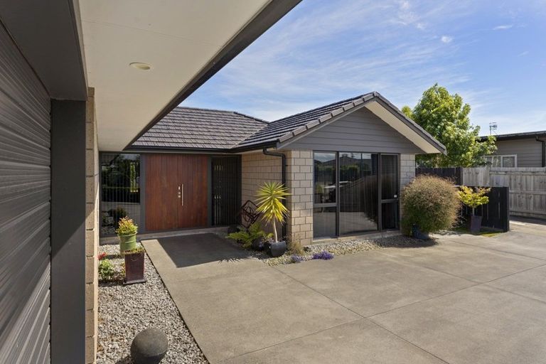 Photo of property in 58 Parnell Heights Drive, Kelvin Grove, Palmerston North, 4414