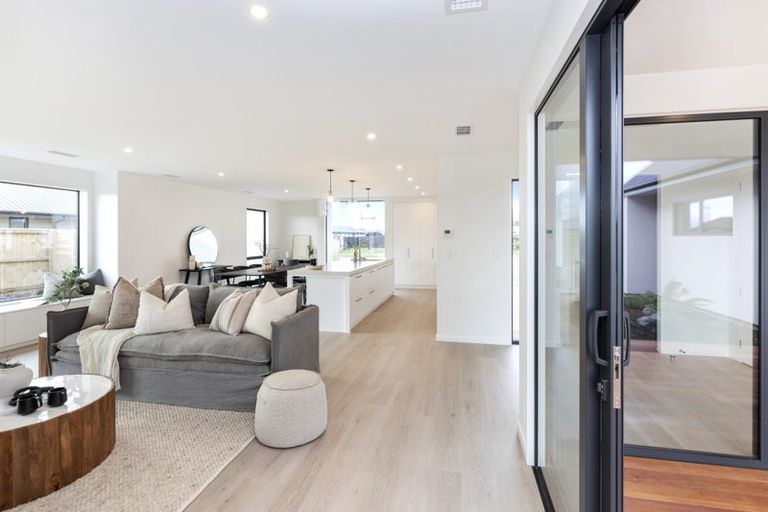 Photo of property in 90 Ridgeland Way, West Melton, 7618