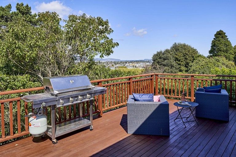 Photo of property in 10 Wairere Road, Belmont, Lower Hutt, 5010