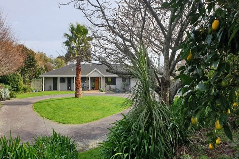 Photo of property in 1343 Devon Road, Brixton, Waitara, 4382
