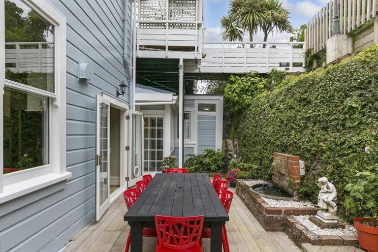 Photo of property in 13 Paisley Terrace, Karori, Wellington, 6012