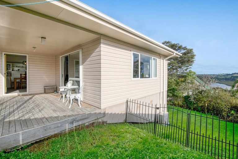Photo of property in 13b Vipond Road, Stanmore Bay, Whangaparaoa, 0932