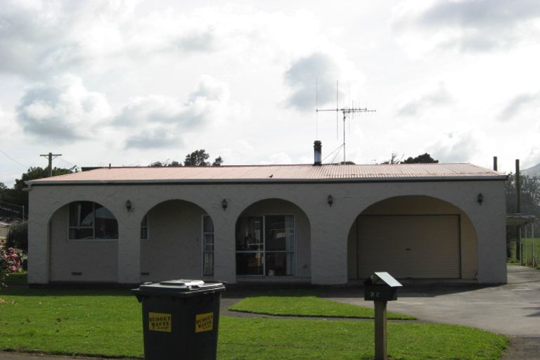 Photo of property in 32 Nikau Street, Tawhero, Whanganui, 4501