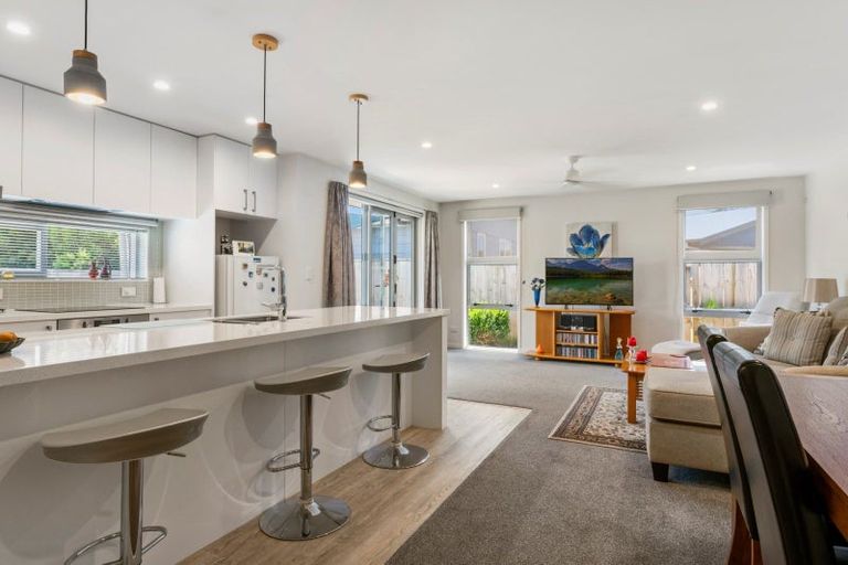 Photo of property in 1 Westhill Lane, Papamoa Beach, Papamoa, 3118