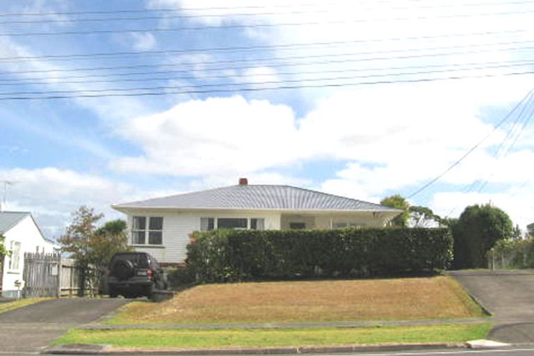 Photo of property in 296 East Coast Road, Forrest Hill, Auckland, 0620