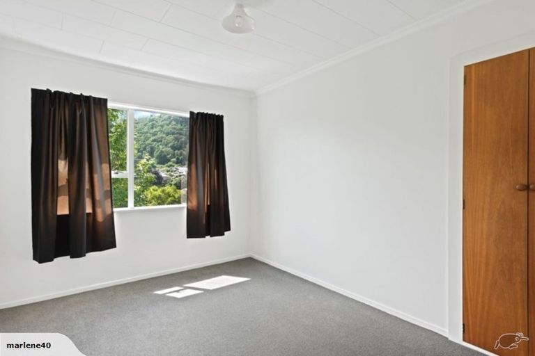 Photo of property in 45 Dorset Street, Picton, 7220