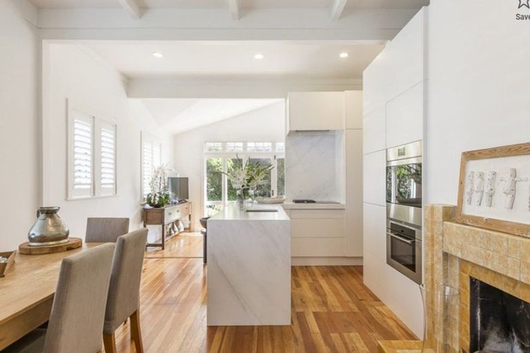 Photo of property in 6 Belle Vue Avenue, Northcote Point, Auckland, 0627