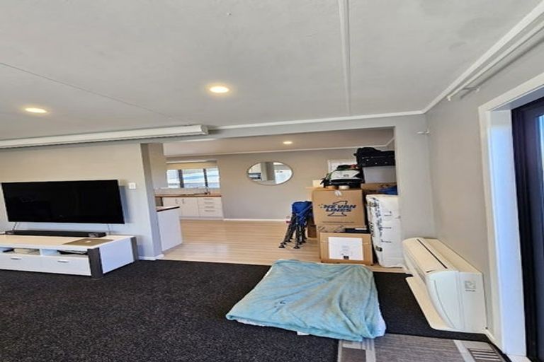 Photo of property in 19b Aorangi Road, Paraparaumu, 5032