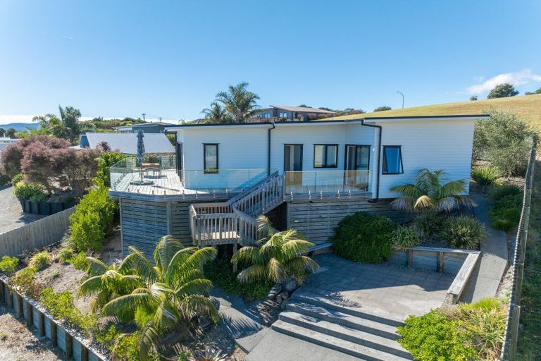 Photo of property in 7 Dudley Crescent, Cable Bay, 0420