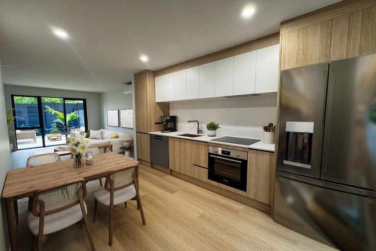Photo of property in 6/6 James Street, Bayview, Auckland, 0629