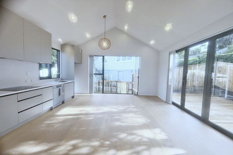 Photo of property in 110 Canongate Street, Birkdale, Auckland, 0626