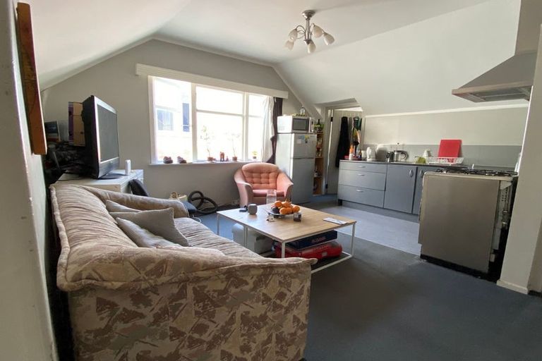 Photo of property in 4 Levy Street, Mount Victoria, Wellington, 6011