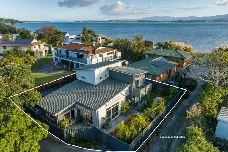 Photo of property in 35 Waione Avenue, Athenree, Waihi Beach, 3177