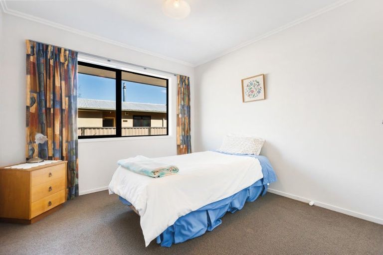 Photo of property in 42 Whitby Street, Clyde, 9330