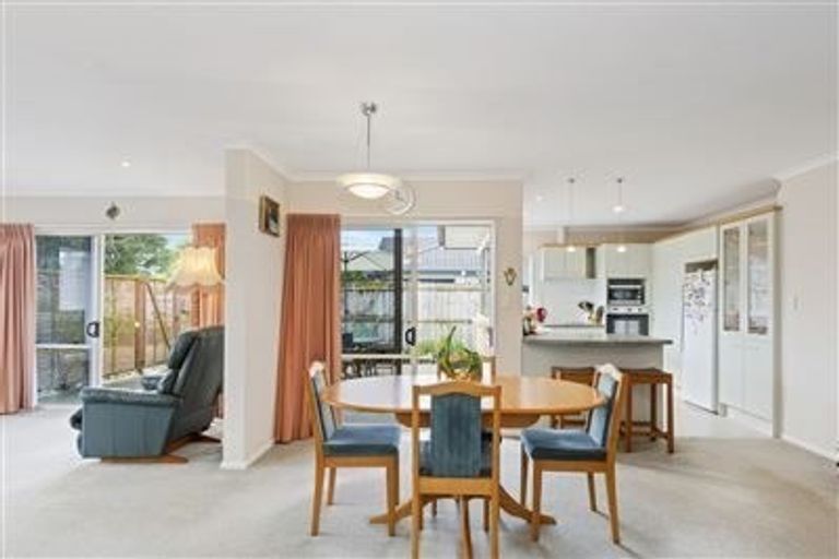 Photo of property in 12 Primrose Place, Papamoa Beach, Papamoa, 3118