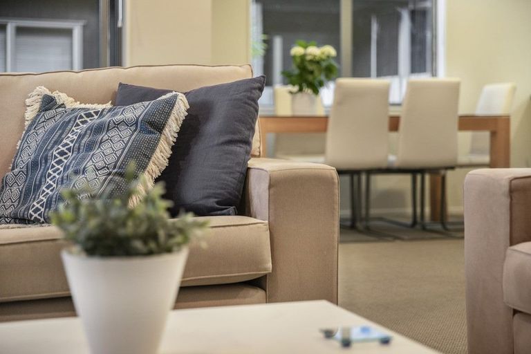 Photo of property in 2/28 Holiday Road, Stanmore Bay, Whangaparaoa, 0932