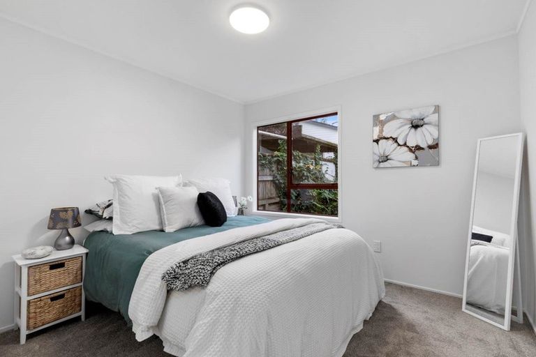 Photo of property in 2/16 John Downs Drive, Browns Bay, Auckland, 0630